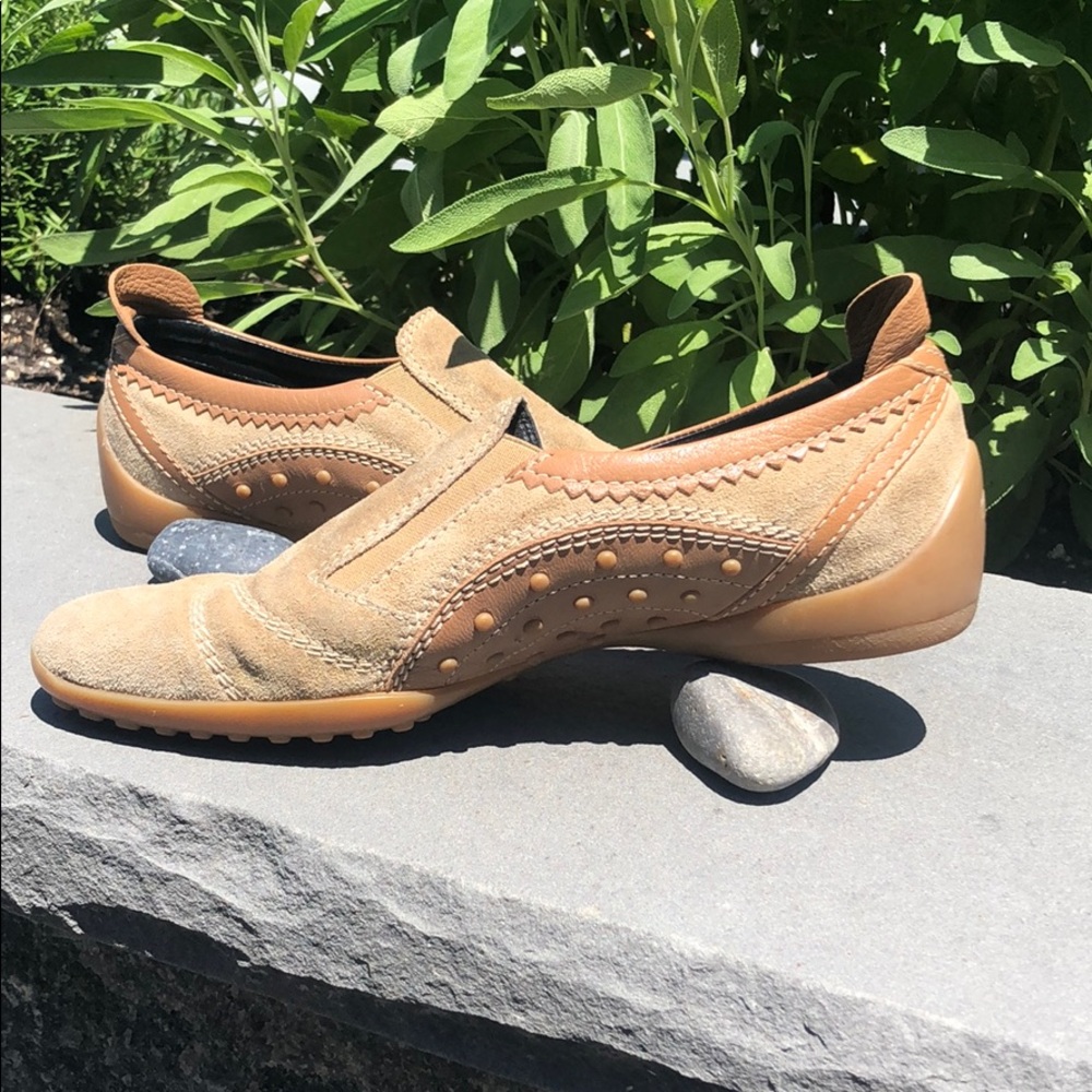 TOD’S Beige Suede Driving Shoes 38Eur. - Picture 7 of 8